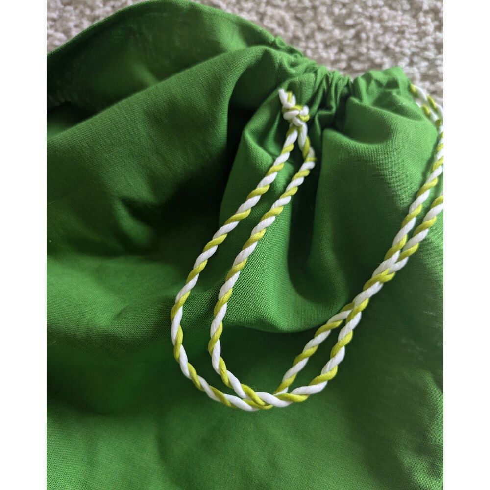 NWOT Farm Rio Green Logo Drawstring Cloth Bag - Picture 3 of 4